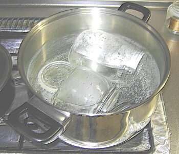 らっきょう甘酢漬け作り方 熱湯消毒でカビ発生を防ぎ熟成完食